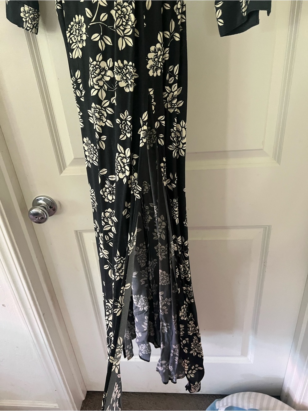 Flynn Skye Black Maxi Dress with White Floral Print - Picture 2 of 4
